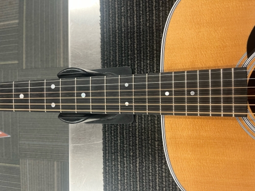 Martin Guitars - D-28 5